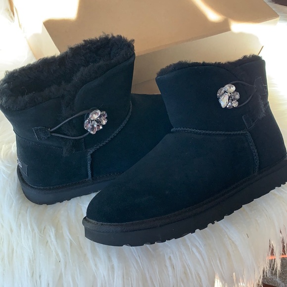 ❄️UGG❄️ Shoes - ❄️UGG MINI BAILEY BUTTON GEM❄️